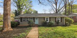Lovely Three Bedroom Home in Darby Acres! Gallery 1