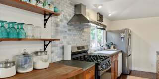 Bull Mountain Gem – Single-Level 3BR with 2 Living Areas, Large Yard & Pergola Patio Gallery 12