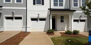 Beautiful End Unit Townhome in Griffith Lakes Gallery 1