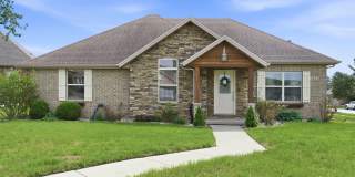 3 Bedroom | 2 Bathroom | 2 Car Garage| Ozark MO | Fireplace | Separate Green House/Office | Fenced Backyard Gallery 1