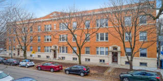 1607 West Berteau Gallery 10