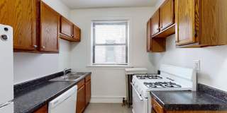 5053 S. Ellis Avenue Gallery 1