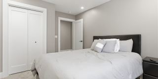 240 E Jefferson St Gallery 33