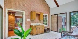 2853 Northbrook Drive Gallery 12