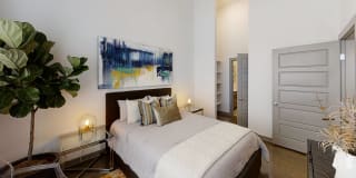 Avenue Madison Gallery 8