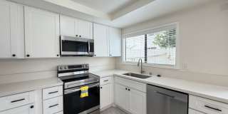 2BR/1.5BA Condo in the heart of Oceanside 2BR/1.5BA Condo in the heart of Oceanside Gallery 10