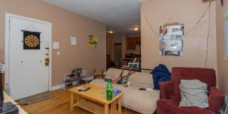 4 bed right on greenline in allston Gallery 6