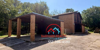 Available Now: 2 bed/1 bath duplex with car port Gallery 1