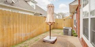 1605 Ethic Lane Gallery 23