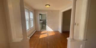 2BR/1BA, WD Hookups, Parking! Gallery 1