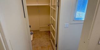 Updated 3-bedroom, 1 bath triplex in Springfield! Gallery 26
