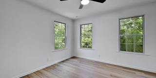 2305 Longview St. Gallery 22