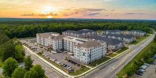 Overture Chapel Hill 55+ Active Adult Apartment Homes Gallery 22