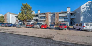 1 Bedroom Condo in Aurora Gallery 1