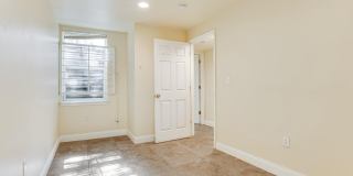 1837 N WILLINGTON Street Gallery 12