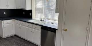 Very nice 3 bed + office, in Berkley Addition in west Norman! Gallery 8