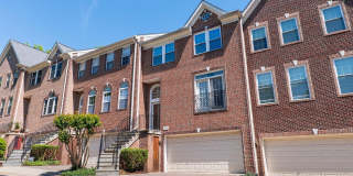 102 LOUNSBURY Place Gallery 21