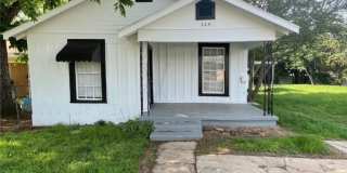 225 Lamar Street Gallery 1