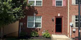 135 S CHARLOTTE Street Gallery 1