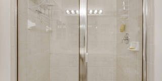 108 LIGHTHOUSE Circle Gallery 21