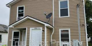 204 1/2 E 2nd Gallery 1