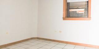 1352 West Foster Gallery 7