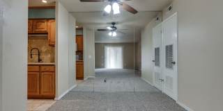 1 Bedroom 1 Bath Condo - Wilshire And NW Expressway Gallery 14