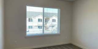 C221-Daybreak Gardens Apartments Gallery 54