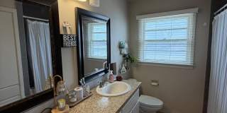 4212 40th Street Gallery 11