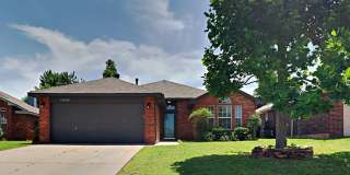 A Very Beautiful and Spacious 3 Bedroom Home in Mustang School District Gallery 3