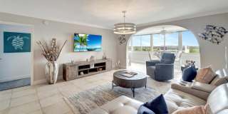 1125 W PEPPERTREE Drive Gallery 3