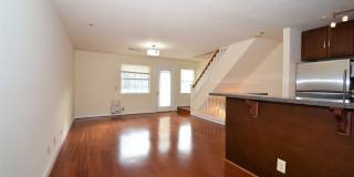 Two Level (1BR/1BTH) Condo in Gables on Tuckerman!! Gallery 6