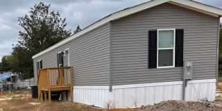 Luxury -3 Bedroom / 2 Bath Mobile Home - Defuniak Springs - 453 W Juniper Avenue Gallery 1