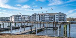 Waterfront- Year Round Community! Gallery 1