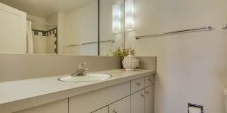 Spacious condo at the iconic Watermark Towers Gallery 13