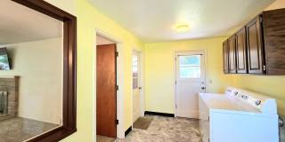 Sprawling 3 or 4-Bedroom House for Rent in a Great Wenatchee Neighborhood! W/D Included! Gallery 7