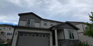 4 bedroom 3 bathroom Single Family House in Aurora Gallery 1