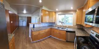 Large 5 Bedroom Home close to Poly Campus!! Gallery 30