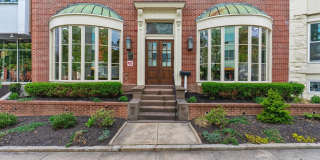 2220 CHARLES Street N Gallery 9