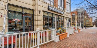 520 JOHN CARLYLE Street Gallery 56