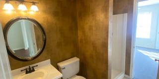 N.W. 2/2 Townhome off Mission Rd. near Fred George Gallery 12