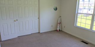 Spacious 2 bed 2 bath duplex in Franklin Indiana! Gallery 9
