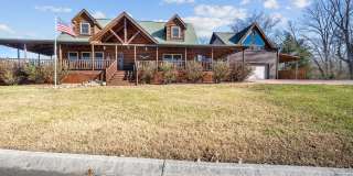 Sevierville 37876 - 3 bedroom, 3.5 Bath, 2486 sq. ft. Cabin and a 672 sq. ft. Studio above garage - Contact Linda Meese 865-591-6004 Gallery 1