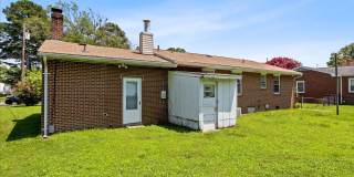 3BR/1.5BA Brick Ranch with Fireplace | Extra Storage | Hampton Near Shipyard & I-64 Gallery 26