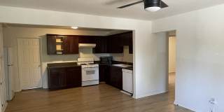 119 South Paseo Del Flag Gallery 4