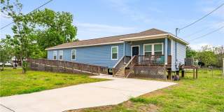 1109 W Nelson Avenue Gallery 1