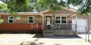 3 Bedroom 1 Bathroom with Attached Garage and Fenced in Yard, Available 8/15! Gallery 1