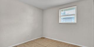 Fantastic 2br/1bath Duplex in LEALMAN HIGHLANDS, St Petersburg! Gallery 11