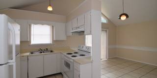 3 bed/2 bath in Lakeside School District, with rear deck! Gallery 10