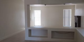 No HOA! North Phoenix 3 Bedroom Home with Large Yard & Garage Gallery 5